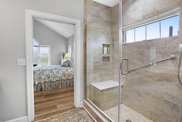 1058 Eagle Crest LN, Moneta, VA 24121