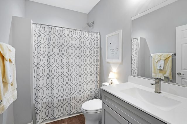 1058 Eagle Crest LN, Moneta, VA 24121