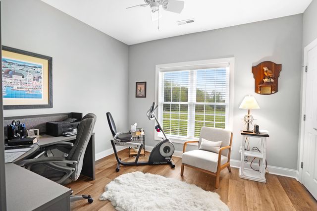 1058 Eagle Crest LN, Moneta, VA 24121