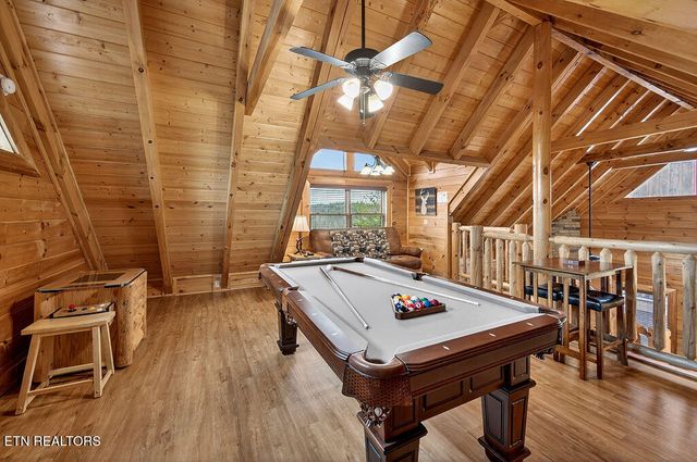 1949 Cougar Crossing Way, Sevierville, TN 37876