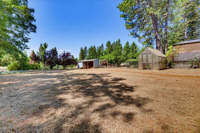 16067 Langley Pl, Grass Valley, CA 95946