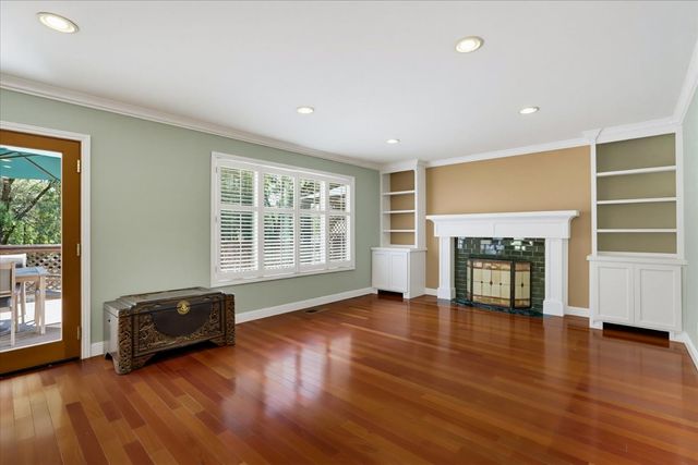 16067 Langley Pl, Grass Valley, CA 95946