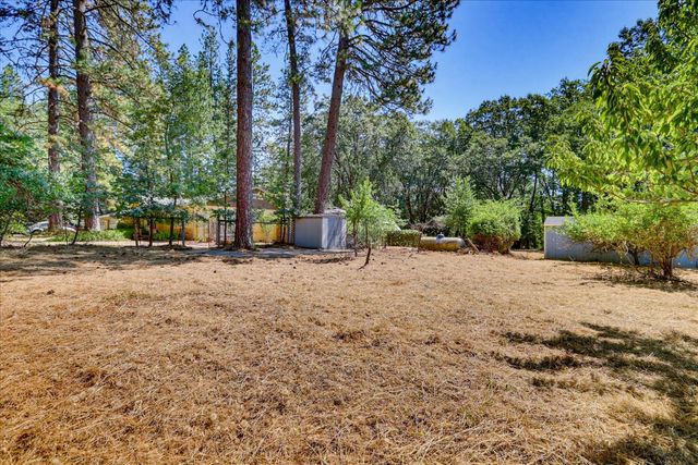 16067 Langley Pl, Grass Valley, CA 95946