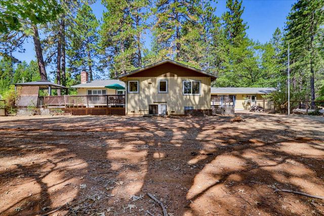 16067 Langley Pl, Grass Valley, CA 95946