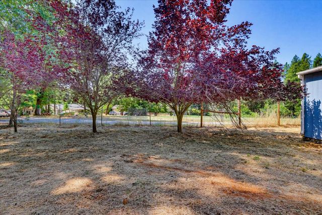 16067 Langley Pl, Grass Valley, CA 95946