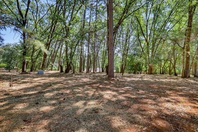 16067 Langley Pl, Grass Valley, CA 95946