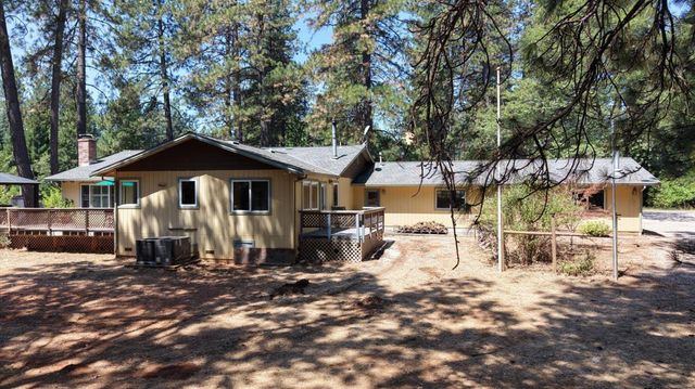 16067 Langley Pl, Grass Valley, CA 95946