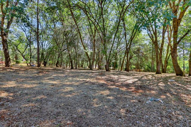 16067 Langley Pl, Grass Valley, CA 95946