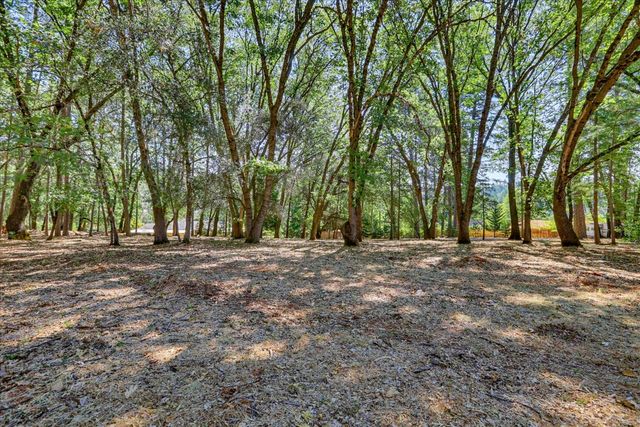 16067 Langley Pl, Grass Valley, CA 95946