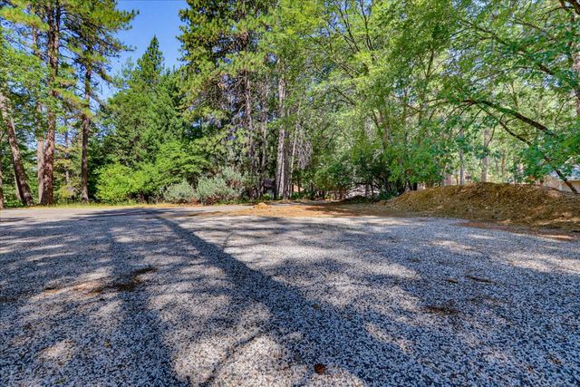 16067 Langley Pl, Grass Valley, CA 95946