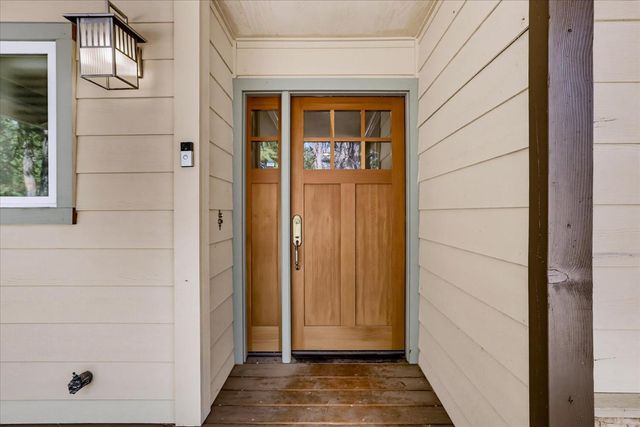 16067 Langley Pl, Grass Valley, CA 95946