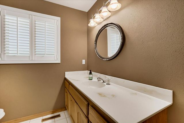 16067 Langley Pl, Grass Valley, CA 95946
