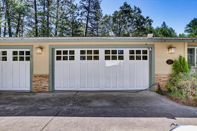 16067 Langley Pl, Grass Valley, CA 95946