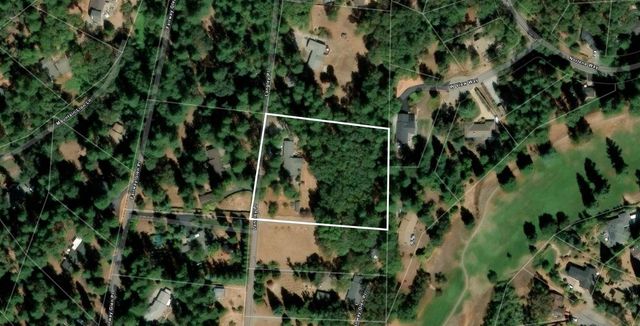 16067 Langley Pl, Grass Valley, CA 95946