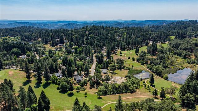 16067 Langley Pl, Grass Valley, CA 95946