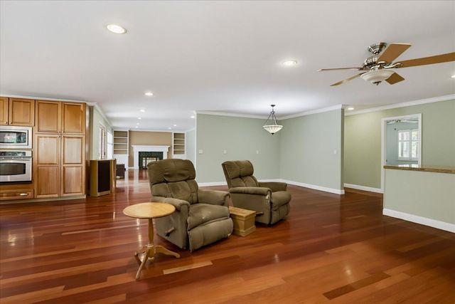 16067 Langley Pl, Grass Valley, CA 95946
