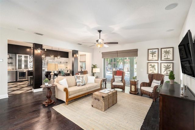 5701 S MACDILL AVENUE, Tampa, FL 33611