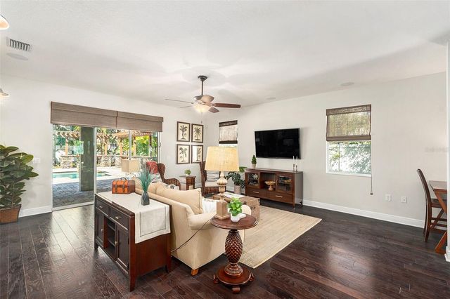 5701 S MACDILL AVENUE, Tampa, FL 33611