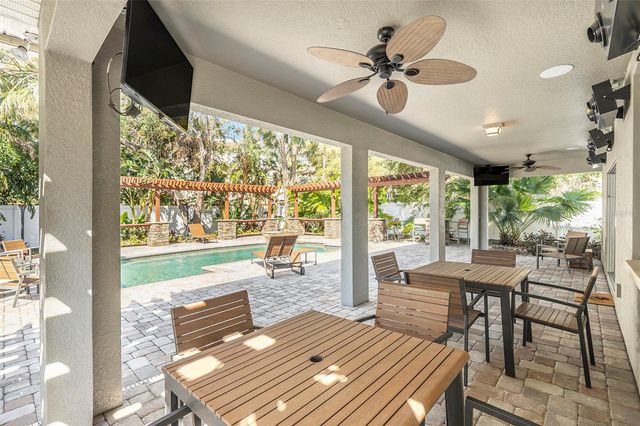 5701 S MACDILL AVENUE, Tampa, FL 33611