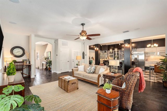5701 S MACDILL AVENUE, Tampa, FL 33611