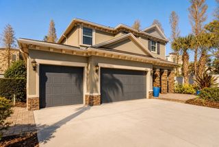 5701 S MACDILL AVENUE, Tampa, FL 33611