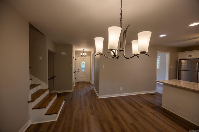 8 Brookridge Cove, Little Rock, AR 72205
