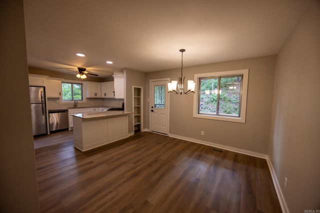 8 Brookridge Cove, Little Rock, AR 72205