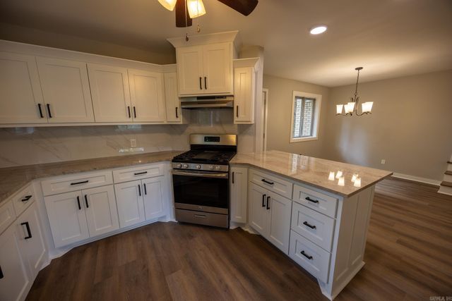 8 Brookridge Cove, Little Rock, AR 72205