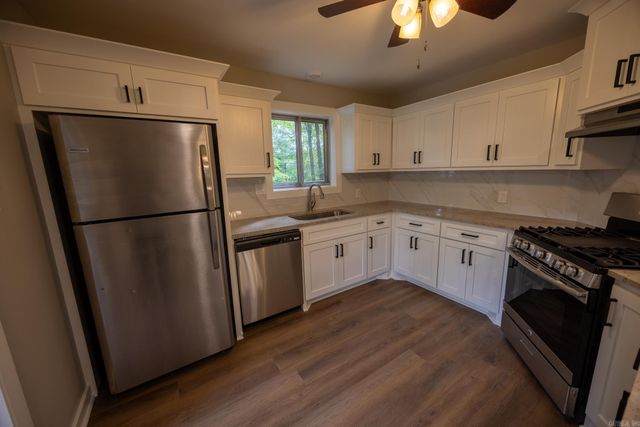 8 Brookridge Cove, Little Rock, AR 72205