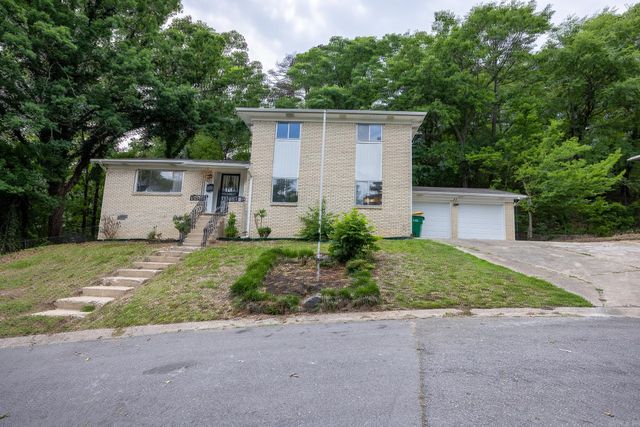 8 Brookridge Cove, Little Rock, AR 72205