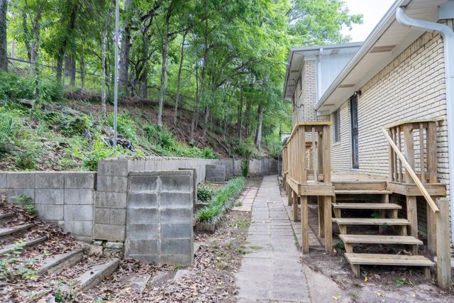 8 Brookridge Cove, Little Rock, AR 72205