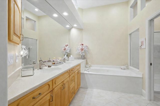 7623 WHITEBRIDGE GLEN, University Park, FL 34201