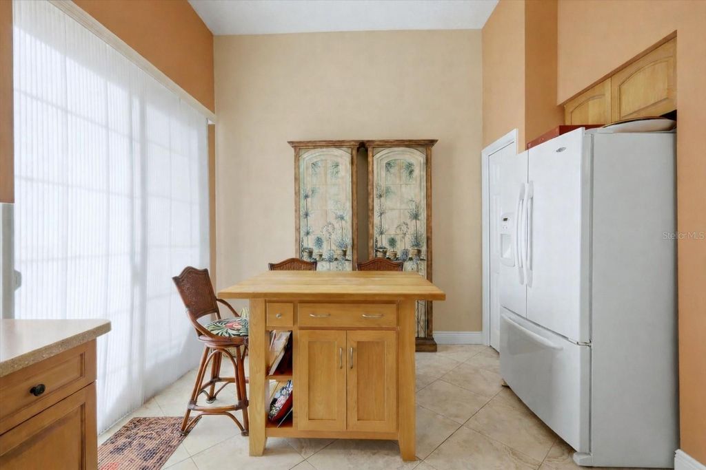 Image 12 of property listing at 7623 WHITEBRIDGE GLEN, University Park, FL 34201