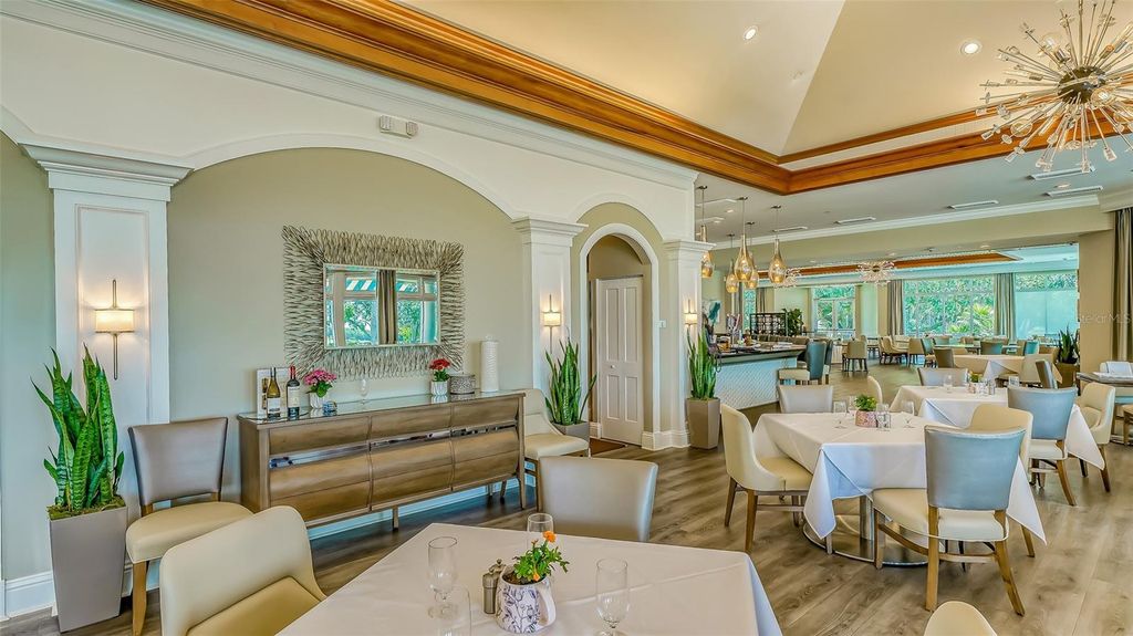 Image 42 of property listing at 7623 WHITEBRIDGE GLEN, University Park, FL 34201