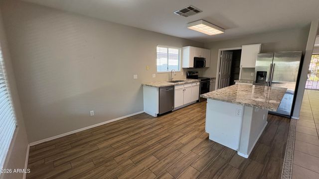 8955 W Charleston Avenue, Peoria, AZ 85382