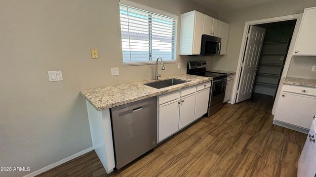 8955 W Charleston Avenue, Peoria, AZ 85382