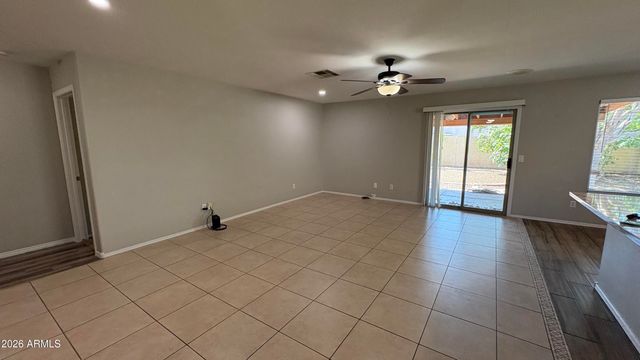 8955 W Charleston Avenue, Peoria, AZ 85382