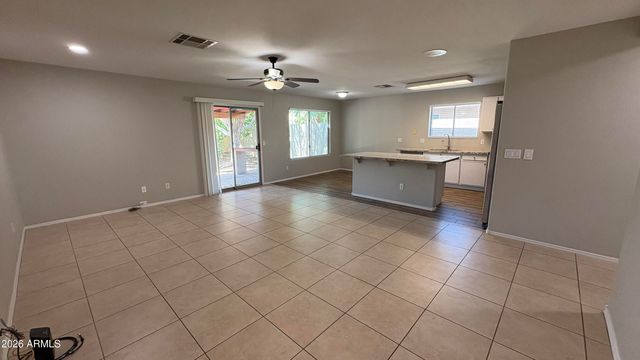 8955 W Charleston Avenue, Peoria, AZ 85382