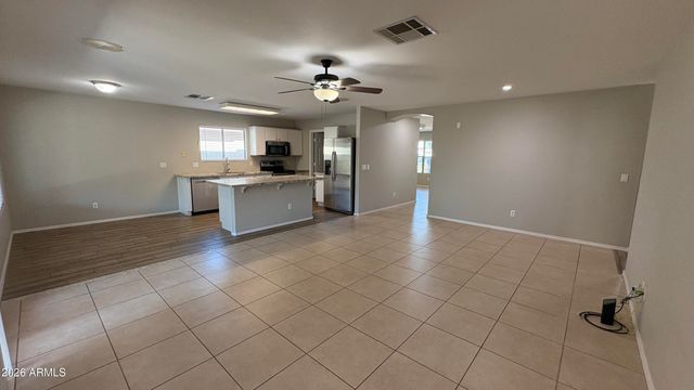 8955 W Charleston Avenue, Peoria, AZ 85382