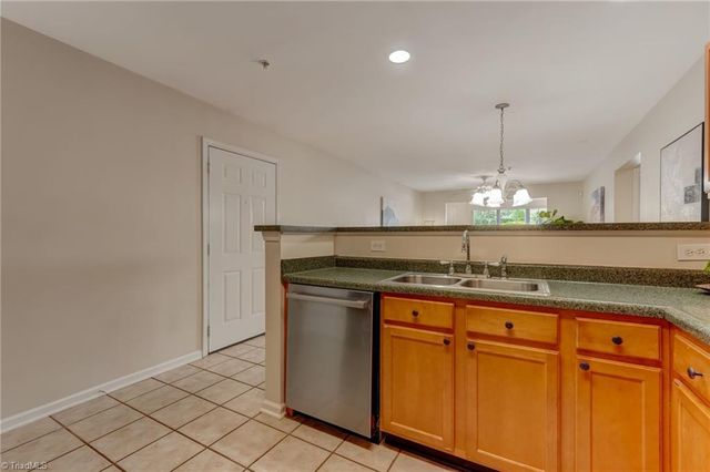 3716 Cotswold Avenue A, Greensboro, NC 27410