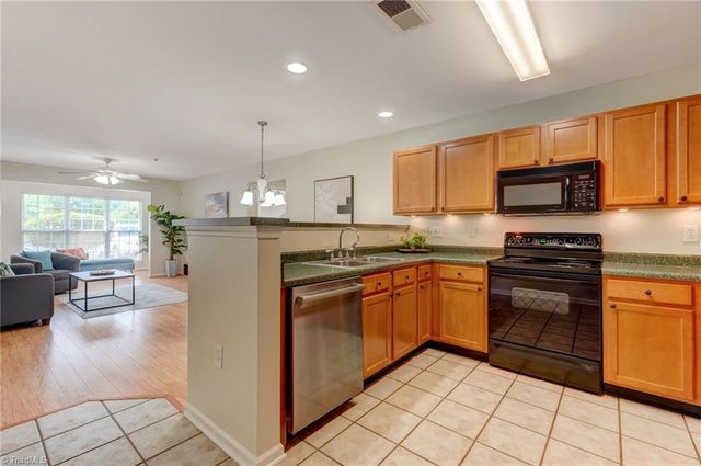 3716 Cotswold Avenue A, Greensboro, NC 27410