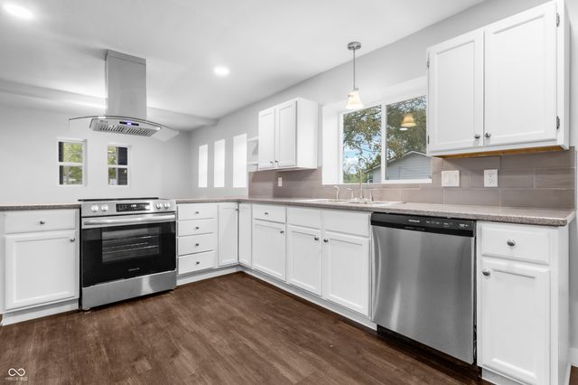 2035 10th Street, Columbus, IN 47201