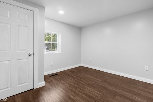 2035 10th Street, Columbus, IN 47201