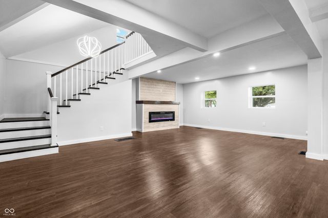 2035 10th Street, Columbus, IN 47201