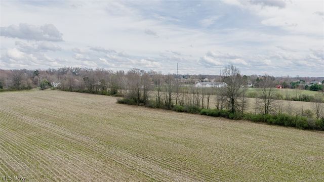 5006 S Canfield Niles Road, Canfield, OH 44406