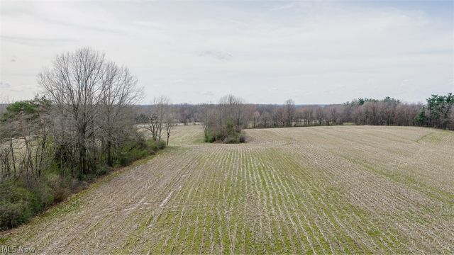 5006 S Canfield Niles Road, Canfield, OH 44406