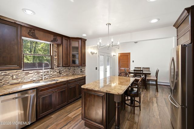 35 Pierson Road, Toms River, NJ 08753