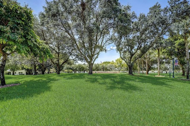 1651 NW 85th Ave, Plantation, FL 33322
