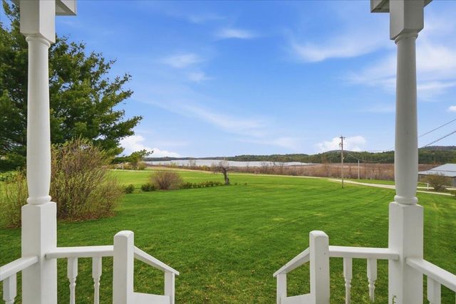 48 Bushey Drive, Shelburne, VT 05482
