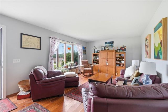 48 Bushey Drive, Shelburne, VT 05482